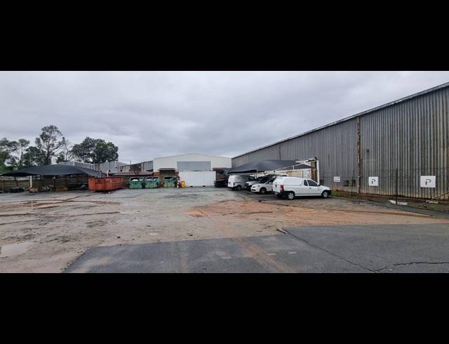 9,000M² WAREHOUSE FOR SALE IN SPRINGFIELD